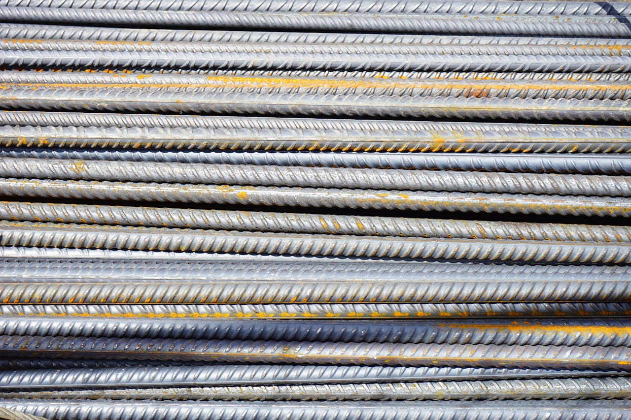 Distributor Besi dan Baja di Bandung untuk Kebutuhan Konstruksi dan Industri iron rods reinforcing bars rods steel bars 46167.jpeg